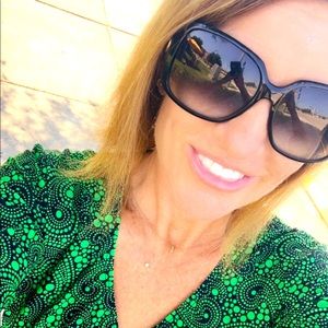 Meet your Posher, Renee